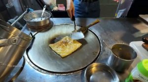 ВОСХИТИТЕЛЬНАЯ САМАЯ ПОПУЛЯРНАЯ РОТИ-ЛЕДИ В БАНГКОКЕ