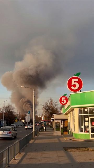 Город в облаке дыма: предвестие беды пожар пессимизм город