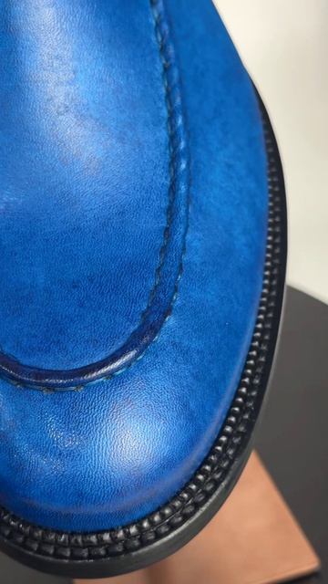 Синие лоферы