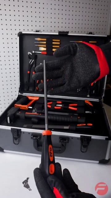 Набор инструментов Forcekraft 166 предметов FK CLAS-OS 3320BL64335