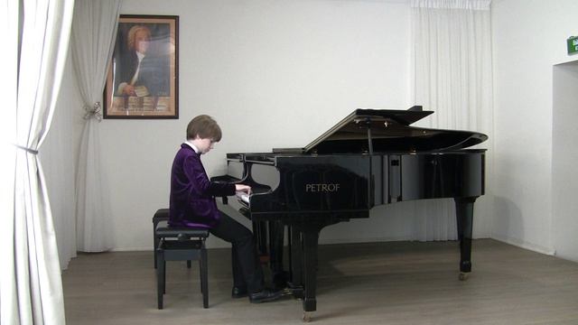 С. Майкапар В кузнице исп. Фодлаш Лев