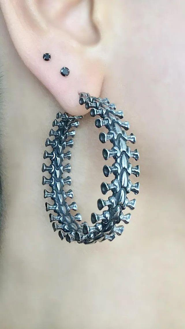 Массивные серьги кольца Позвонки Ксеноморфа от StarfallShop