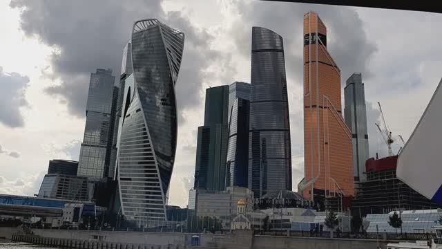 На корабле по Москве-реке