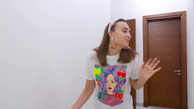 Приключения в аэропорту для детей с Крисом