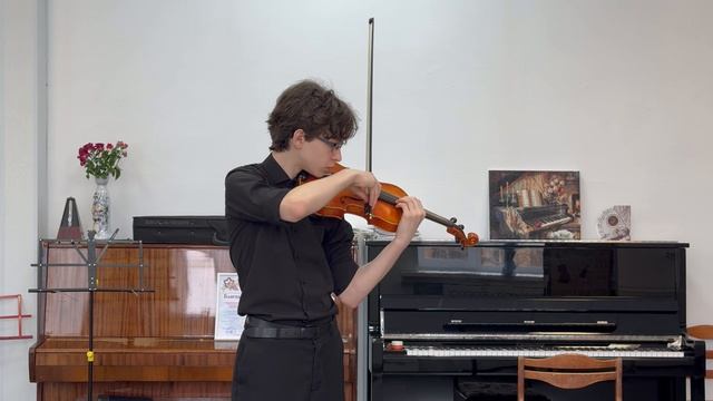 Демид Хвостов Гамма Соль мажор двойными нотами.