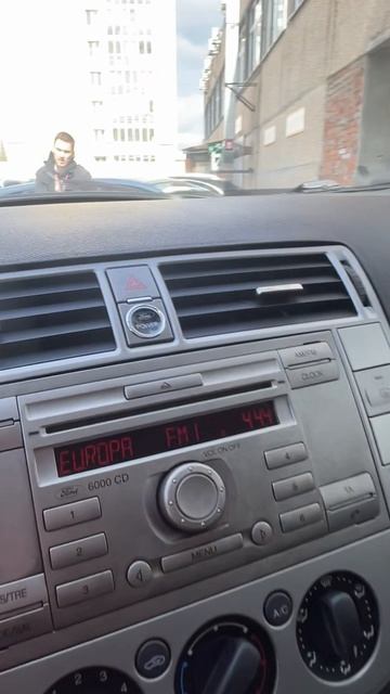 Ford Kuga Кроссовер 2.0d MT 4WD 2012г