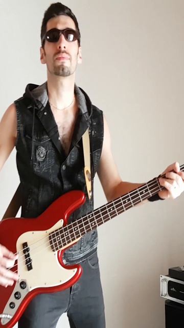 Contra - level 1 - Jungle (bass cover)