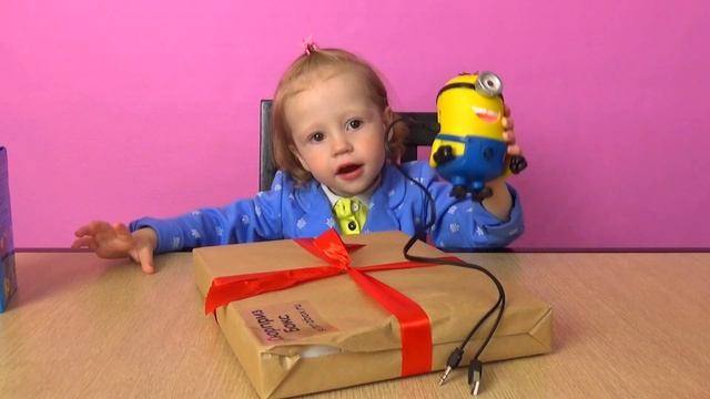 Распаковка МЕГА крутых подарков и Обзор посылки Сюрпр