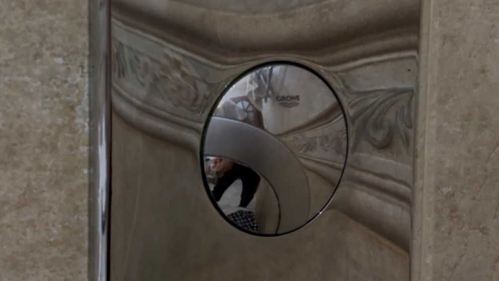 Ремонт подвесного унитаза Grohe  устранение течи  замена клапана залива бочка .