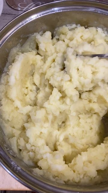 Всеми любимая пюрешка на гарнир