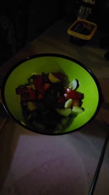 Давай говорит ужинай меня 🤔🤣  #ужину_быть #ужинниктонеотменял #поздний_ужин #ужинсженой