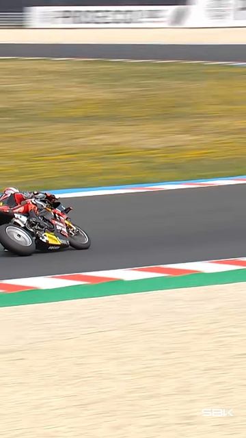 Лоус против Петруччи: битва за 5-е место ⚔️ | WorldSBK Венгрия 2025 🇭🇺