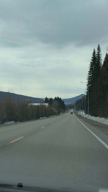 Въехали в Арадан… надо будет заправиться… 9-й день путешествия в Тыву.