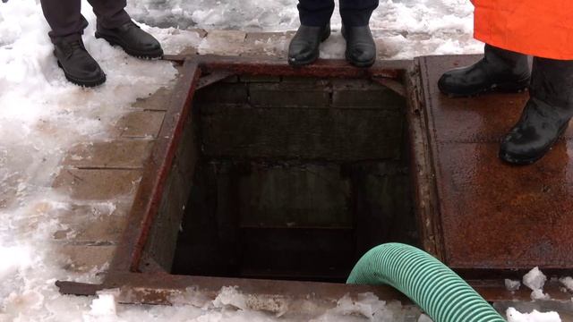 В округе Пушкинский продолжают ликвидировать последствия  снегопада