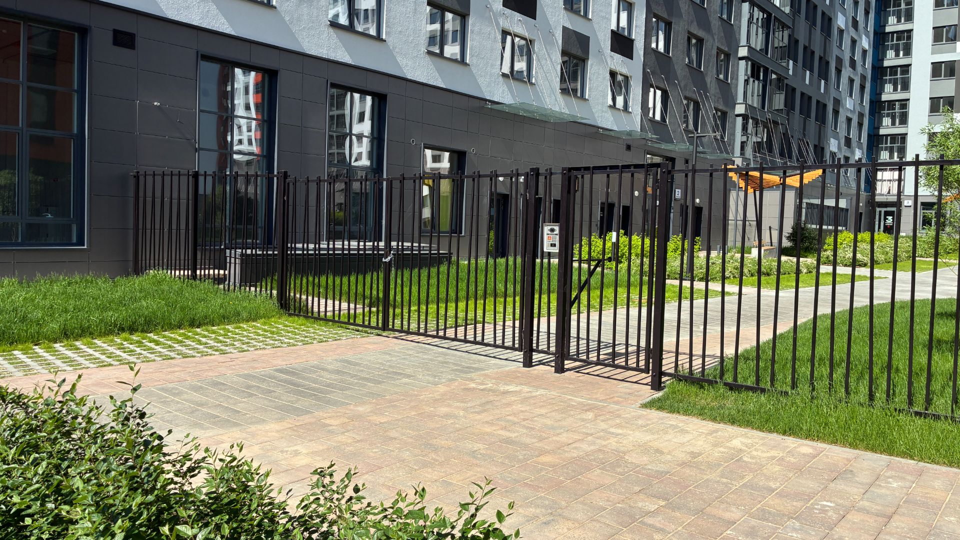 ЖК Погода в Перми: 1 200 м² плитки Мультиформат Юпитер от завода IRIS