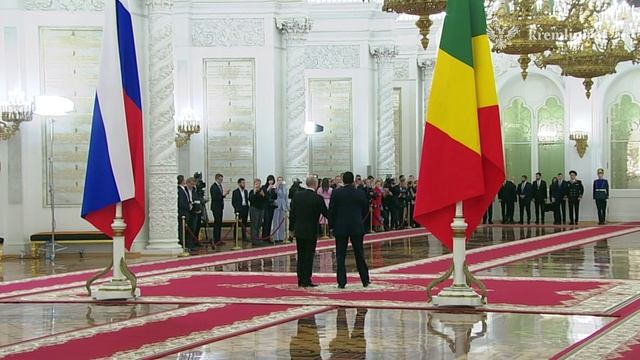Владимир Путин принимает в Кремле Президента Республики Конго Дени Сассу-Нгессо