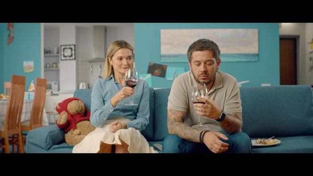 Фильм Батя (2021) первый поход в магазин