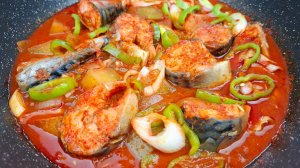 Рыба по-корейски! Тушеная скумбрия на сковороде - Кодыно Чорим