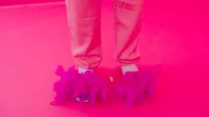 Крис и мама строят надувной игровой домик и другие забавные истории для детей