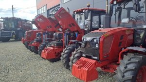 Новинка. Трактор Беларус 952.4 Цена, сравнение с 952.3