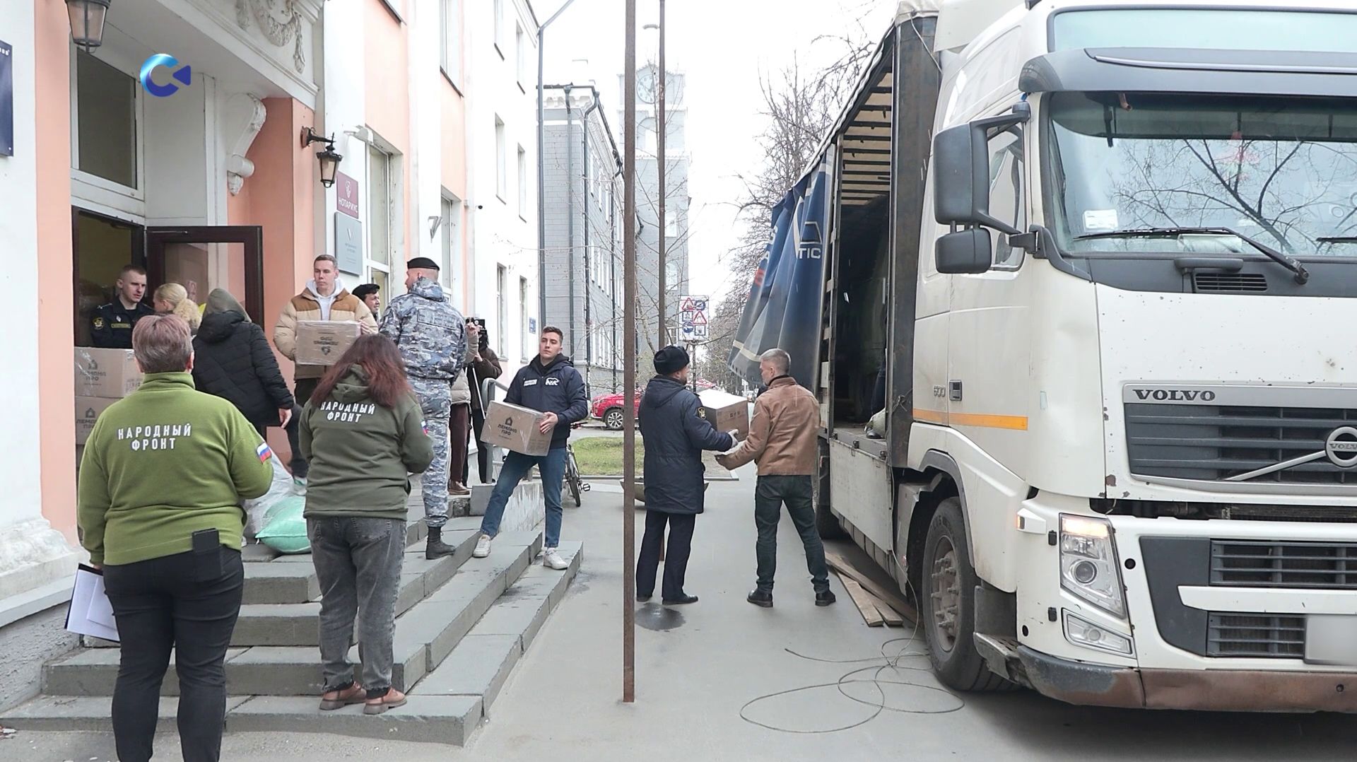 60 тонн гуманитарного груза отправили из Карелии в зону СВО к 9 мая