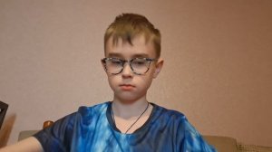 Открываю первые карту из колоды уно жду совпадения. Видео длилось 5 часов без монтажа