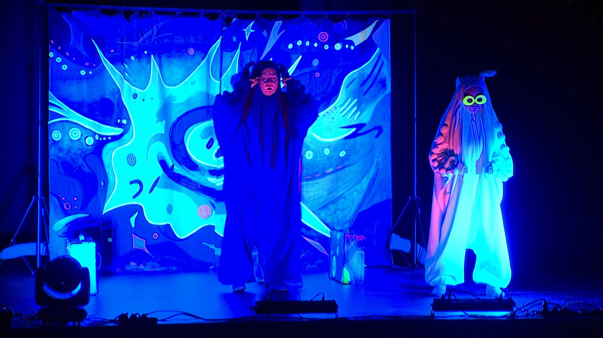 Гастроли ханты-мансийского театра. ТК «Первый Советский»