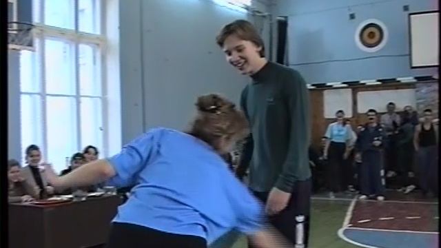 1997г. 18.10. Школа №1. Зов джунглей. Дети -учителя.