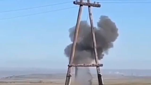 Украинский БПЛА упал в Казахстане, в 10 км от границы с Россией. 

Местные сообщили о громком звуке