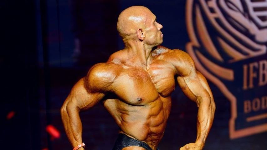 Кузбассовцы с триумфом выступили на 38-м кубке России по бодибилдингу и фитнесу