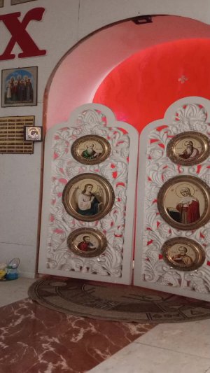 Божественная служба в храме Святой Троицы