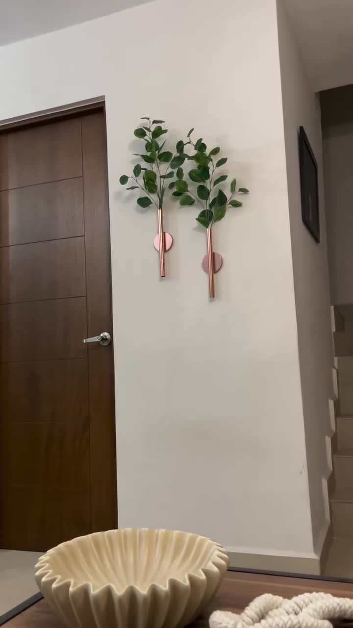 Хочется зелени в интерьере но не хочется превращать дом в филиал оранжереи? Это поправимо.