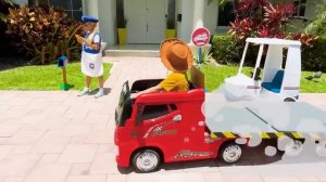 Крис и друзья - скольжение по лестнице, безопасность и умение делиться