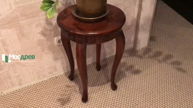 Столик приставнойламповый МИГ518 из красного дерева от фабрики Satin Furniture Индонезия