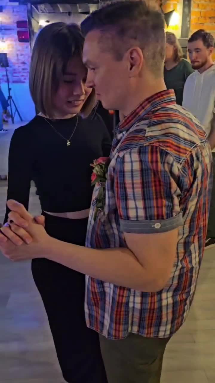 Смотрите композиция одна  а какие разные стили! 