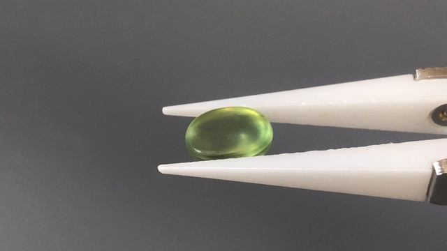 Пренит- натуральный кабошон 2,5кт #580