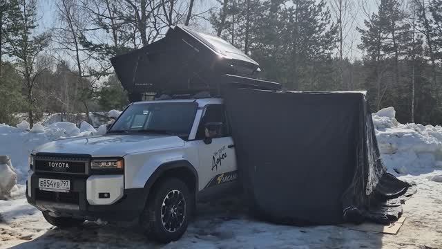 Автопалатка HARDSHELL и веерная маркиза LITEWING 270 на Toyota Prado250