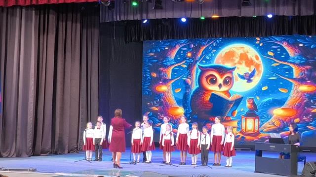 муз.Алексея Ольханского Почему не спит сова
хор младших классов ДШИ2 г.Ровеньки