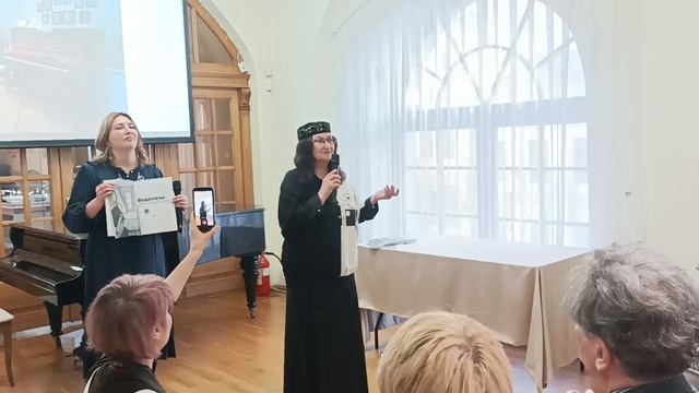 Выступление Лены ТЯБИНОЙ на презентации апрельского номера журнала Казань.