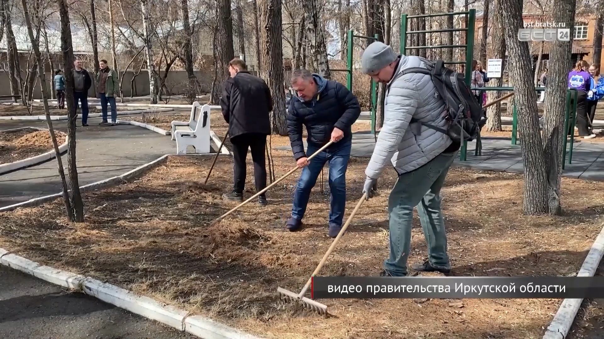 Субботник с участием губернатора Игоря Кобзева провели в Иркутском военном госпитале