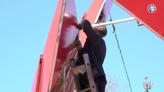 Звёздный павильон украсил площадь Нахимова в преддверии Дня Победы