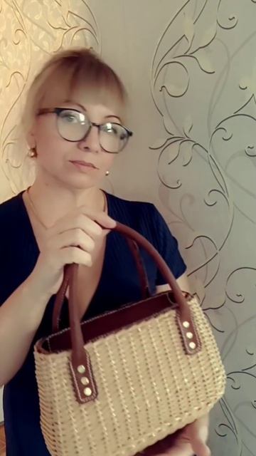 сумочка из бумажной лозы