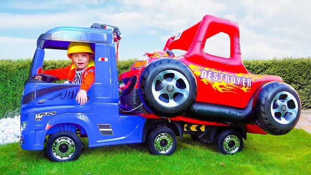 Катя и её синяя машина 🚙