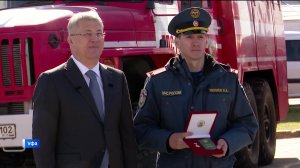 Глава Башкортостана Радий Хабиров вручил пожарным ключи от новой спасательной техники