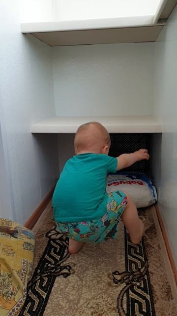 Рома самозанят на балконе, 19:15, 30.04.2026