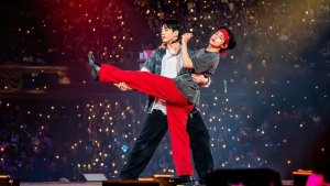 Шок! Что же произошло между Тэхёном и Чонгуком на сцене на самом деле?