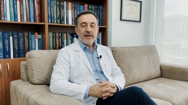 Немецкие старики в 90 лет ходят без палочки! Вот что лежит у каждого из них в морозилке!