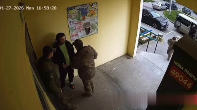 🔴☠ Курение убивает! ☠🔴ТЦК забрали мужчину, который вышел покурить.🙂🔴