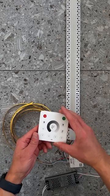 В комнате темно, а обычный свет не создает настроения