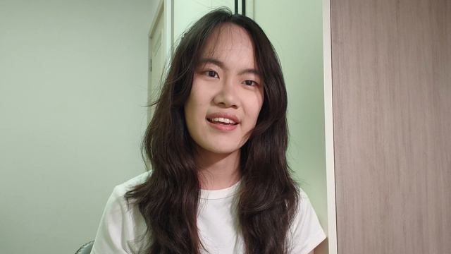 Анна Ахматова. Я научилась просто мудро жить  — читает  Qinghua Niu (Цин Хуа Ню)